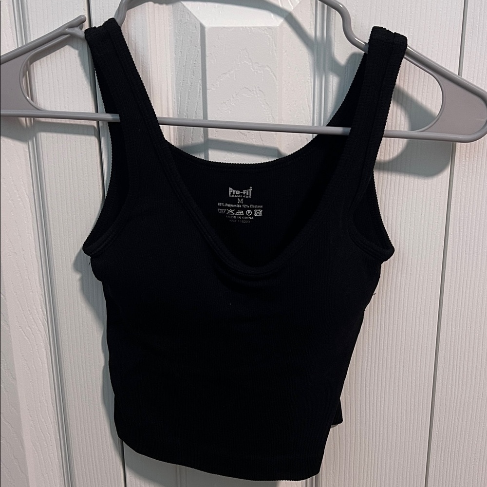 Black cropped Tank Top